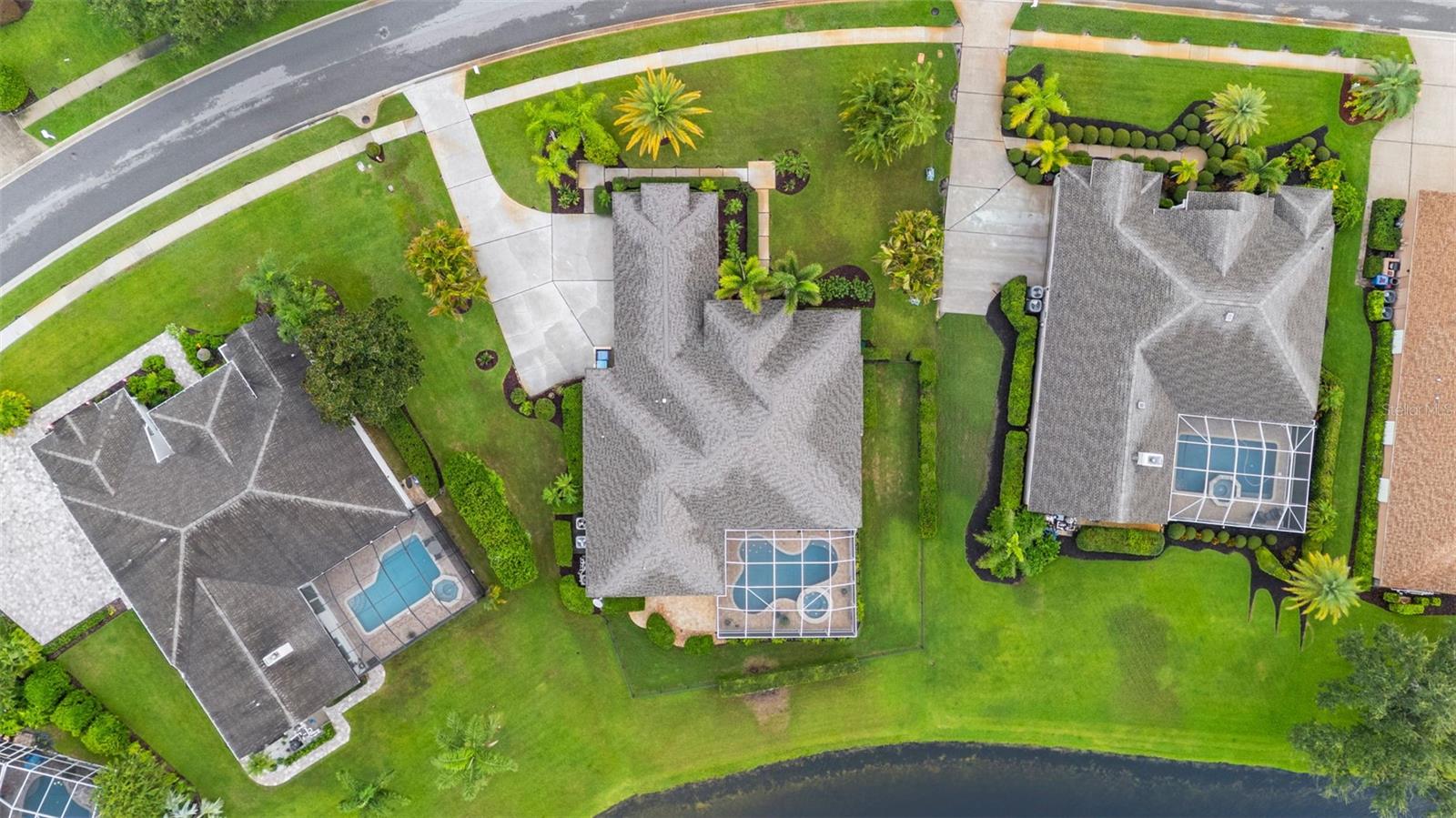 Listing photo id 63 for 3959 Mimosa Place