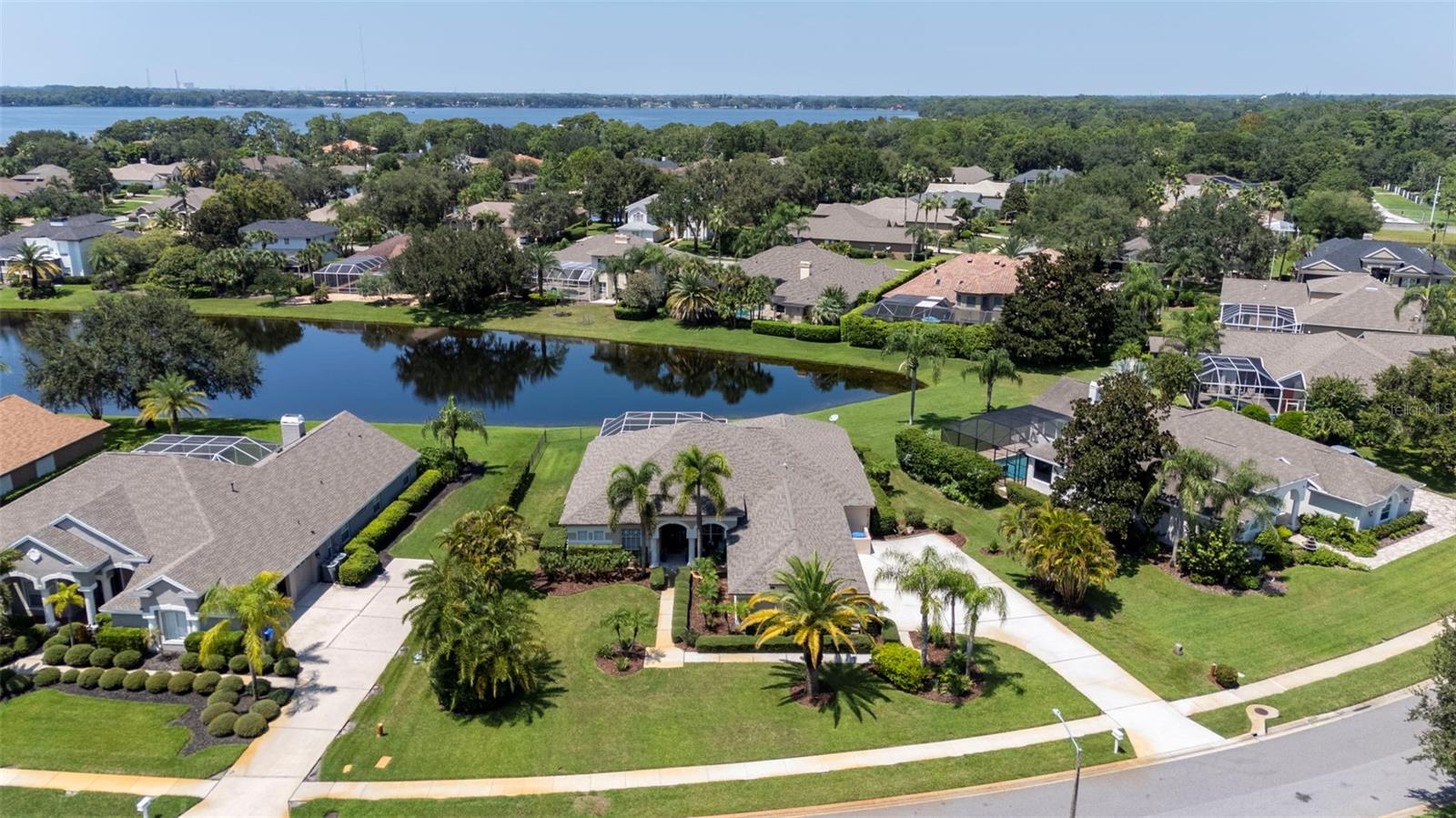 Listing photo id 78 for 3959 Mimosa Place