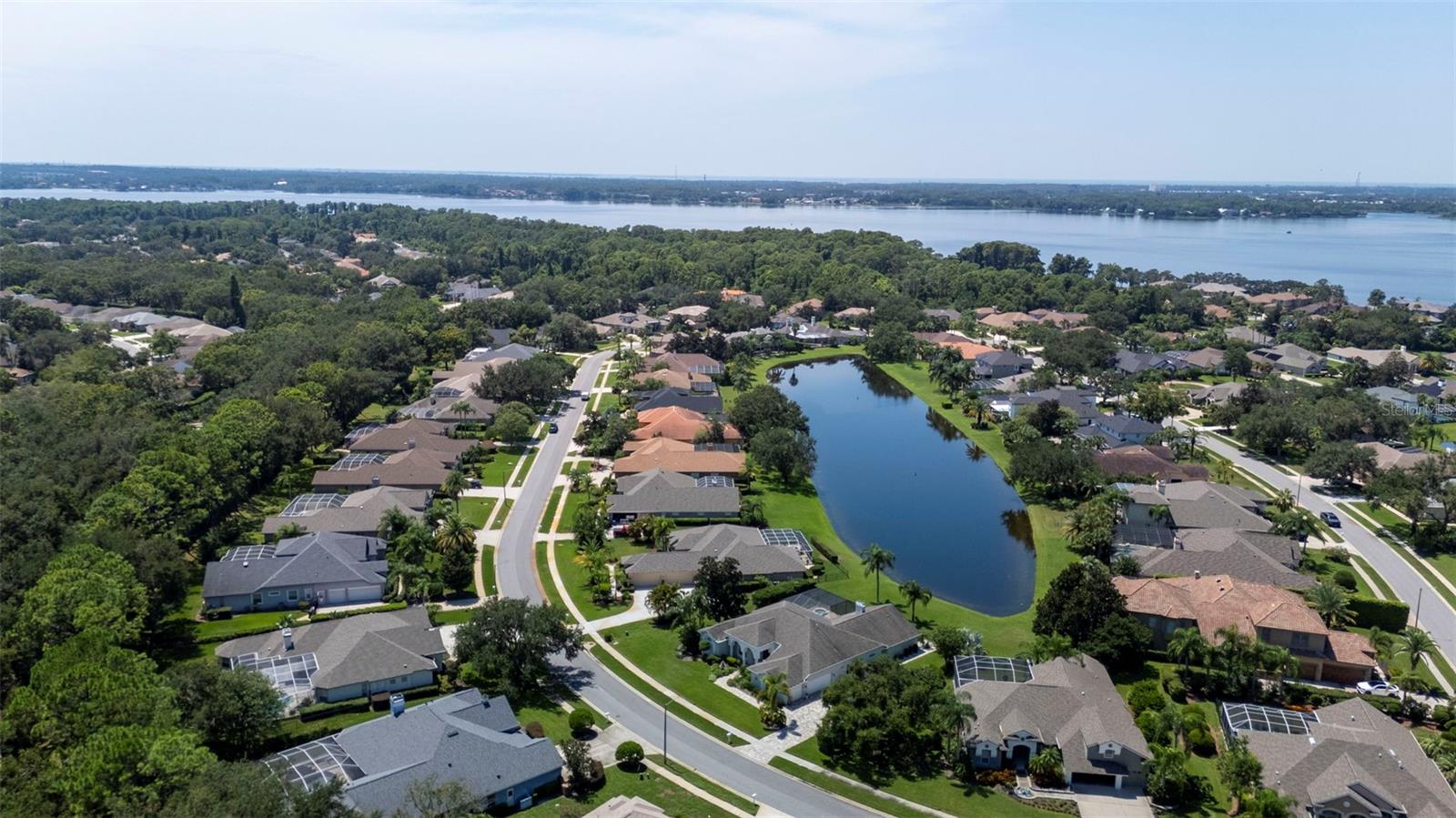 Listing photo id 79 for 3959 Mimosa Place