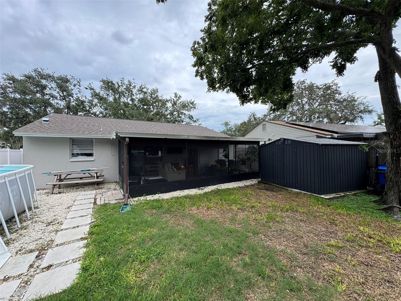Image 31 of 38 For 12418 Queensland Lane