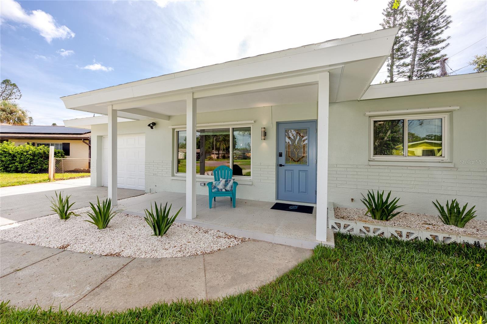 Details for 933 64th Avenue S, ST PETERSBURG, FL 33705