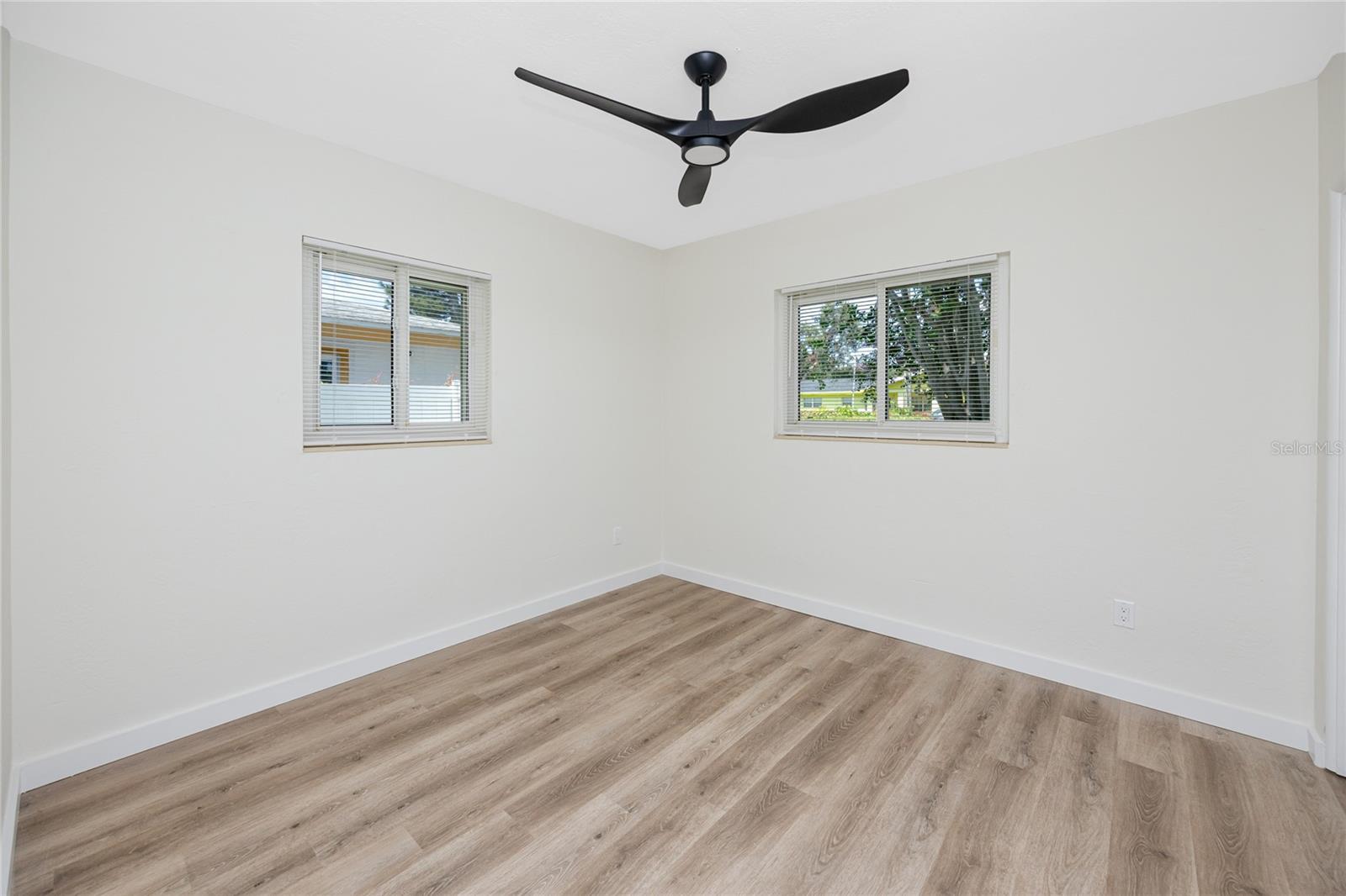 Image 30 of 39 For 933 64th Avenue S