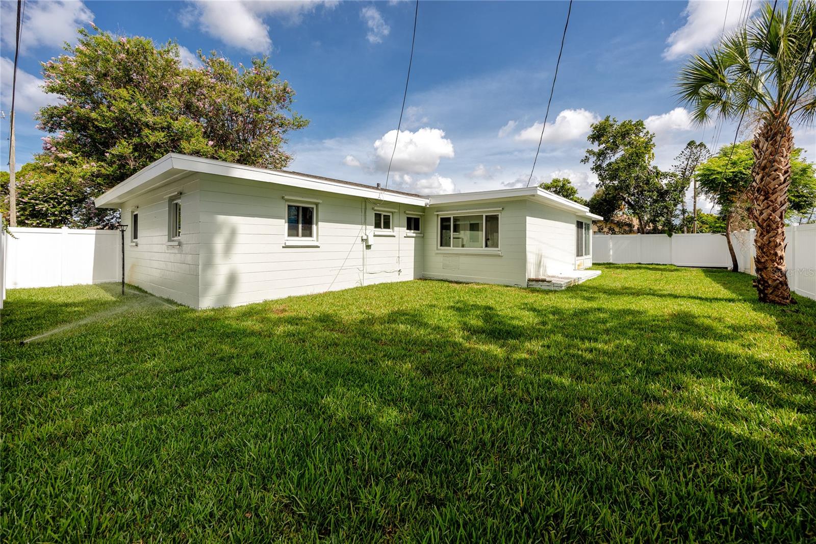 Image 5 of 39 For 933 64th Avenue S