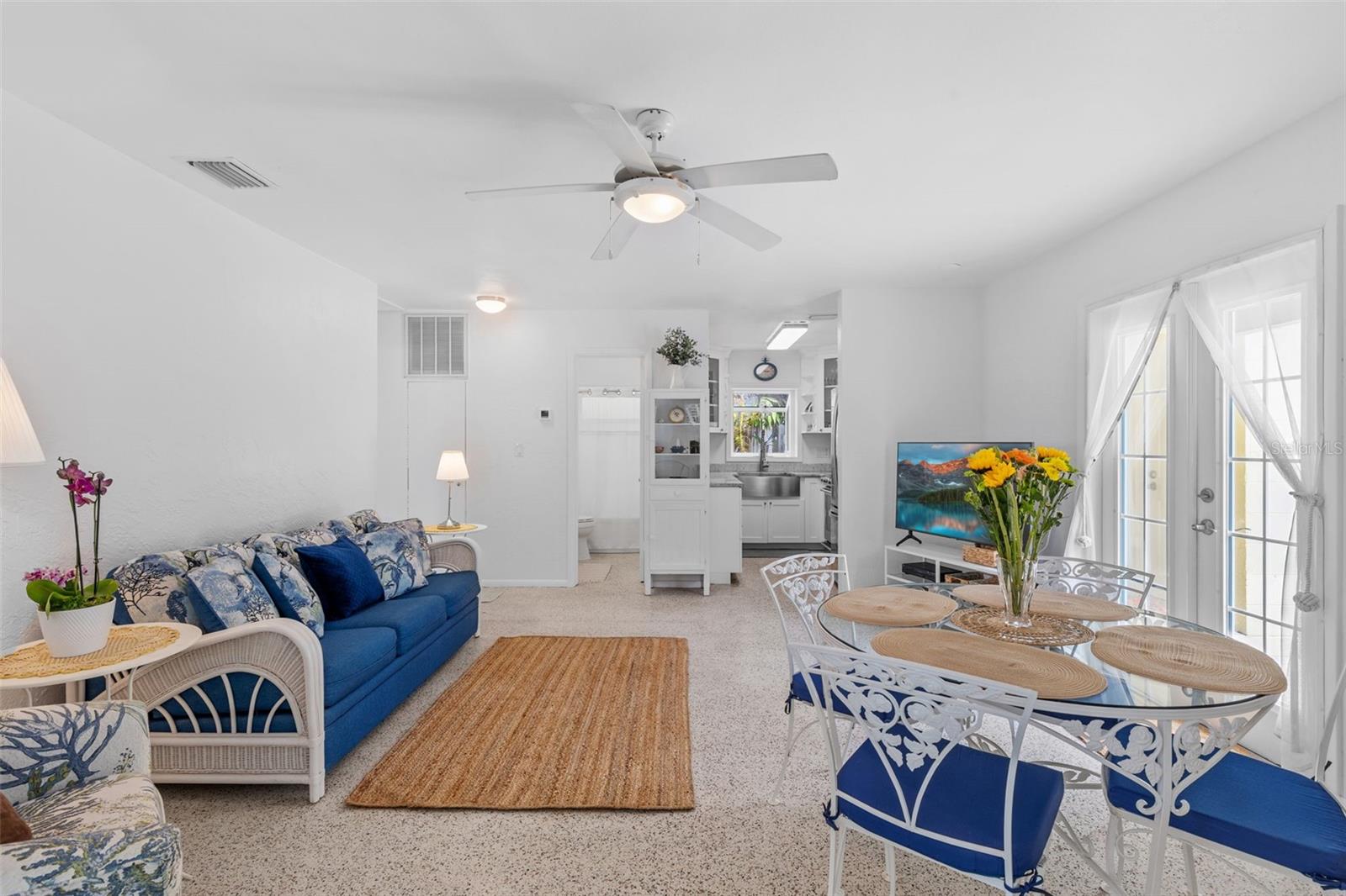 Image 19 of 52 For 222 17th Avenue S