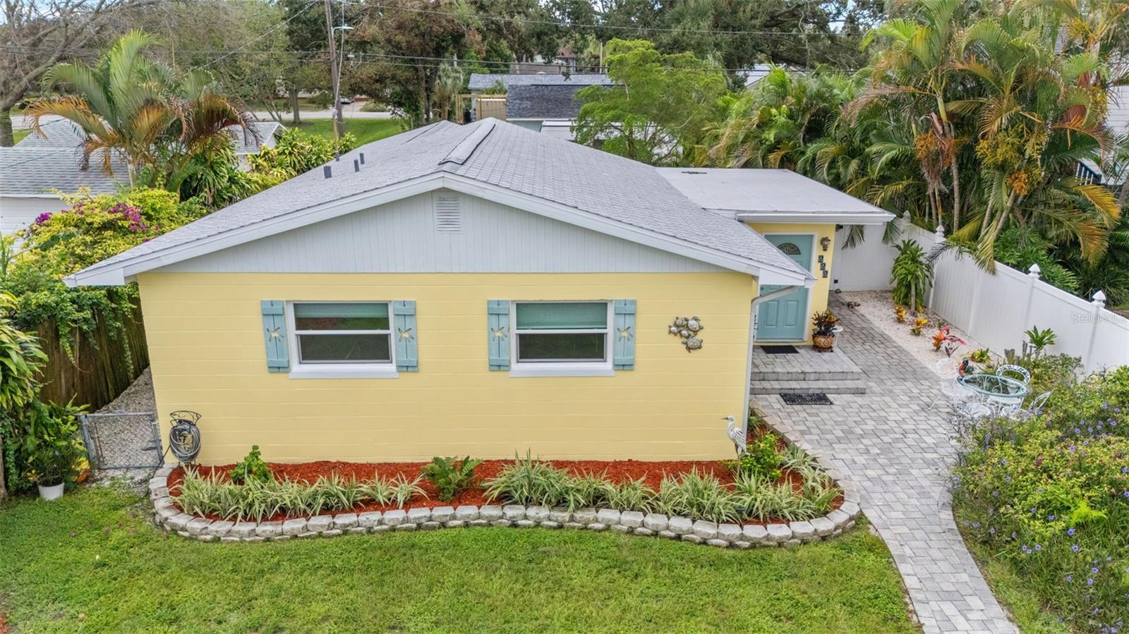 Image 2 of 52 For 222 17th Avenue S