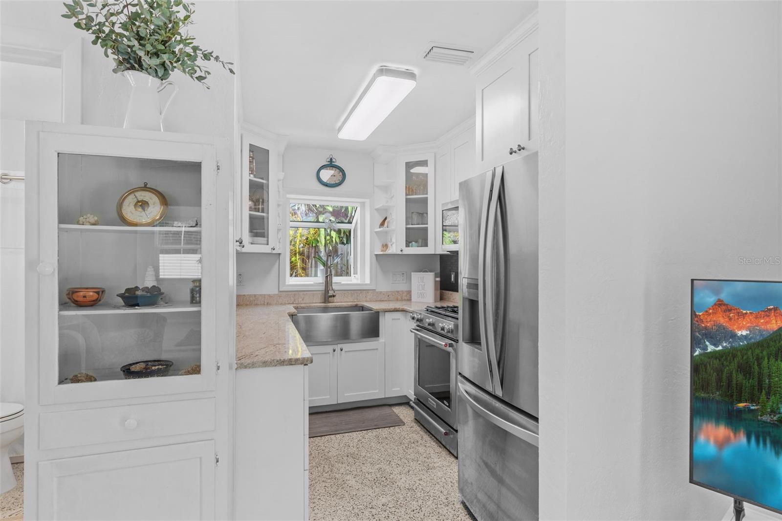 Image 25 of 52 For 222 17th Avenue S