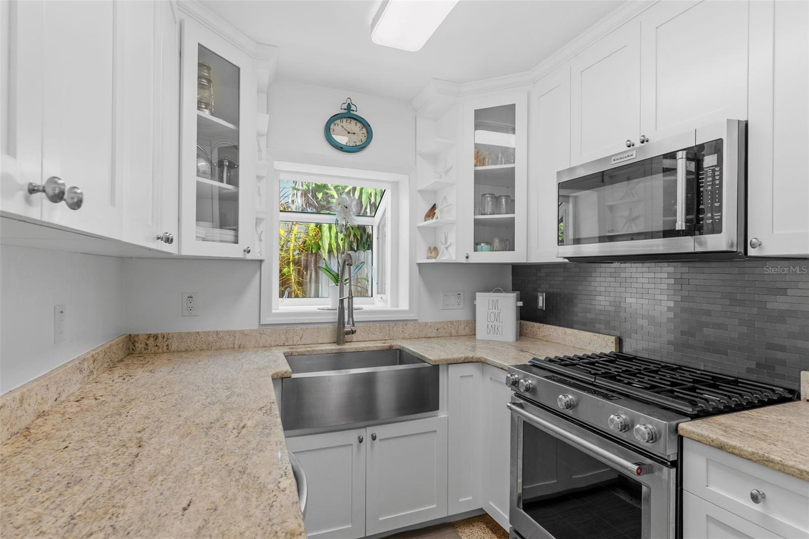 Image 28 of 52 For 222 17th Avenue S
