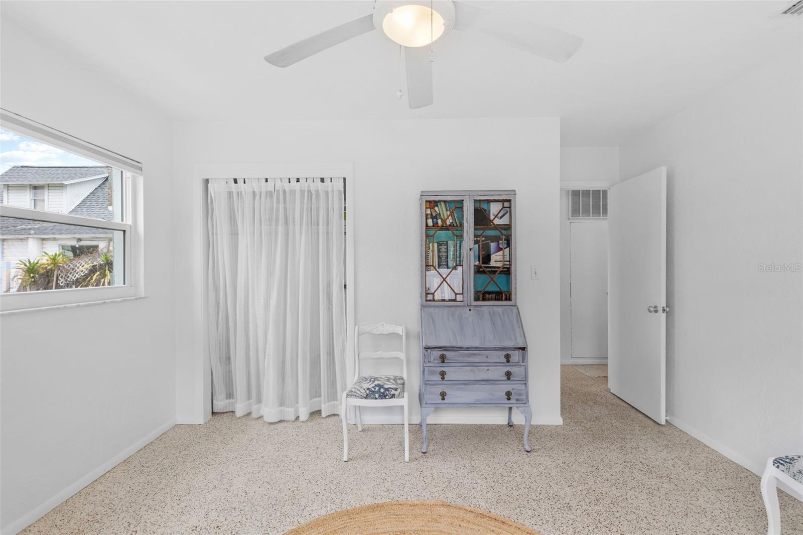 Image 36 of 52 For 222 17th Avenue S