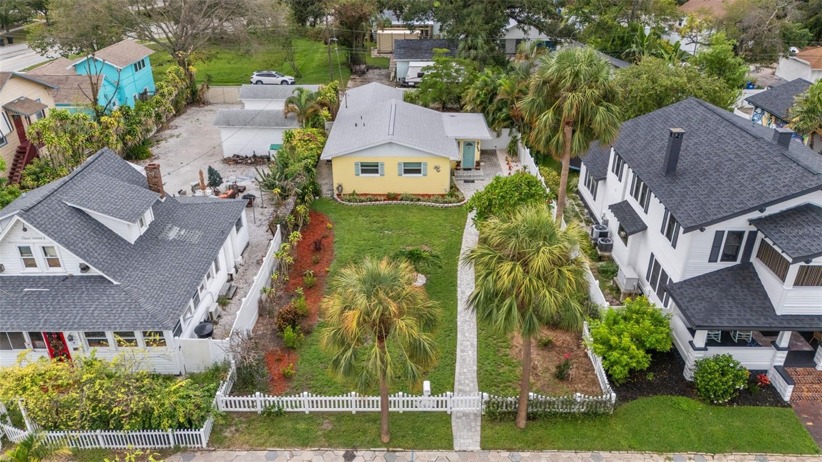Image 40 of 52 For 222 17th Avenue S
