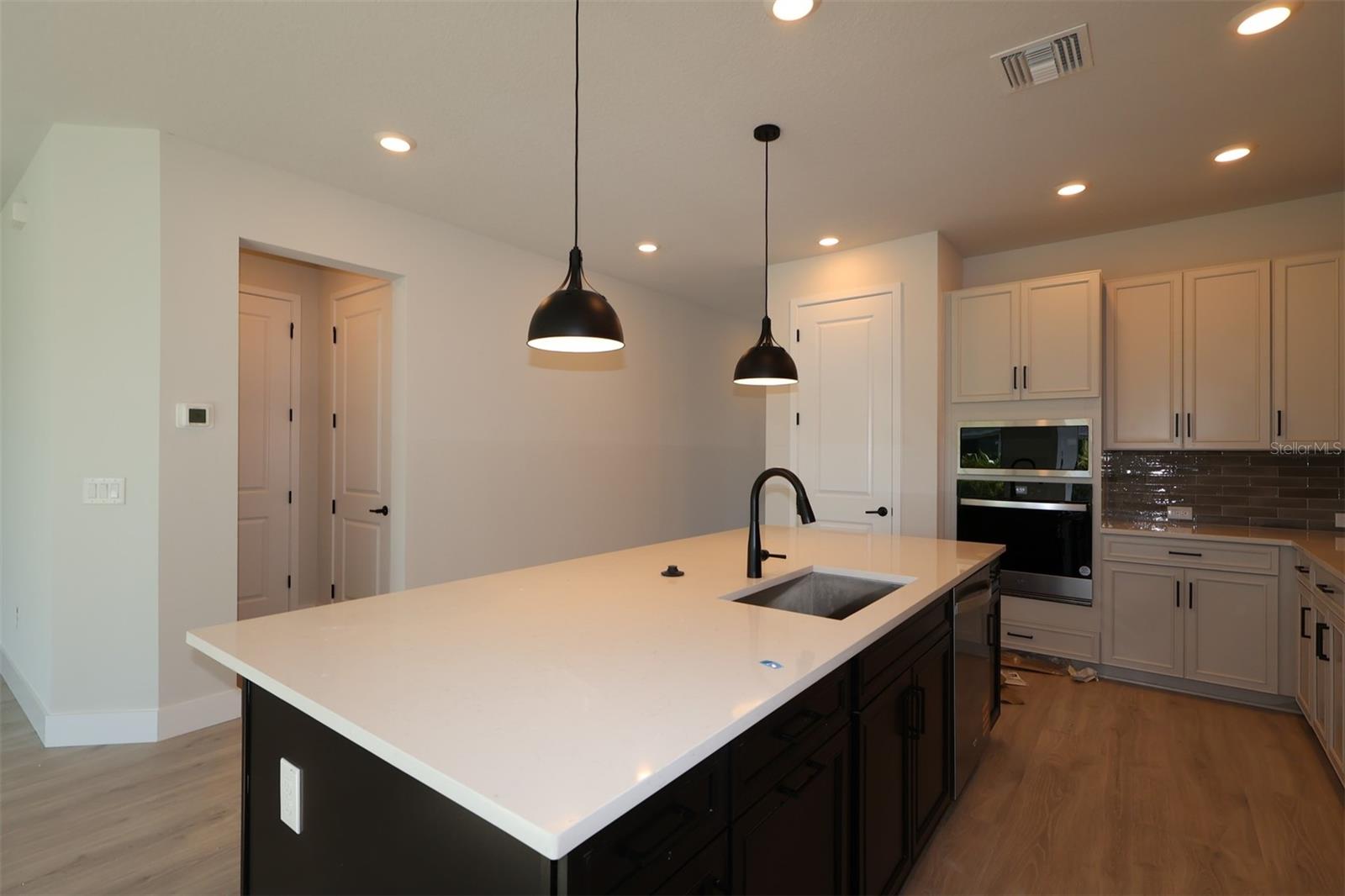Image 4 of 26 For 11823 Richmond Trail