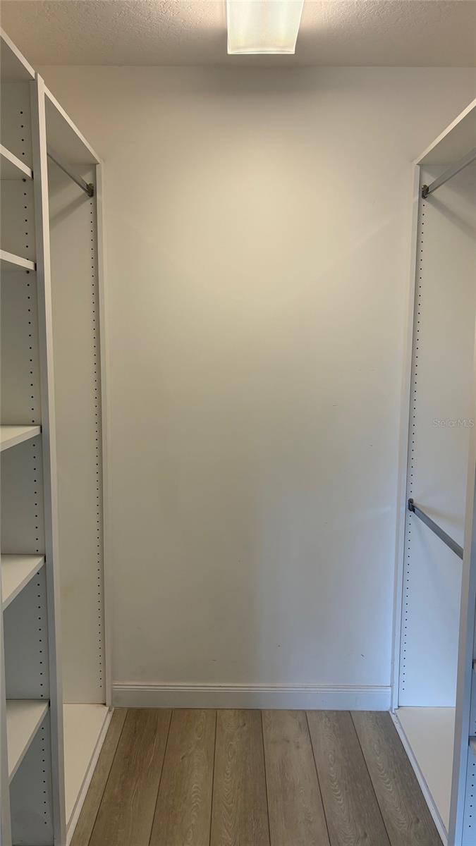 Image 11 of 28 For 11887 Delfina Ln