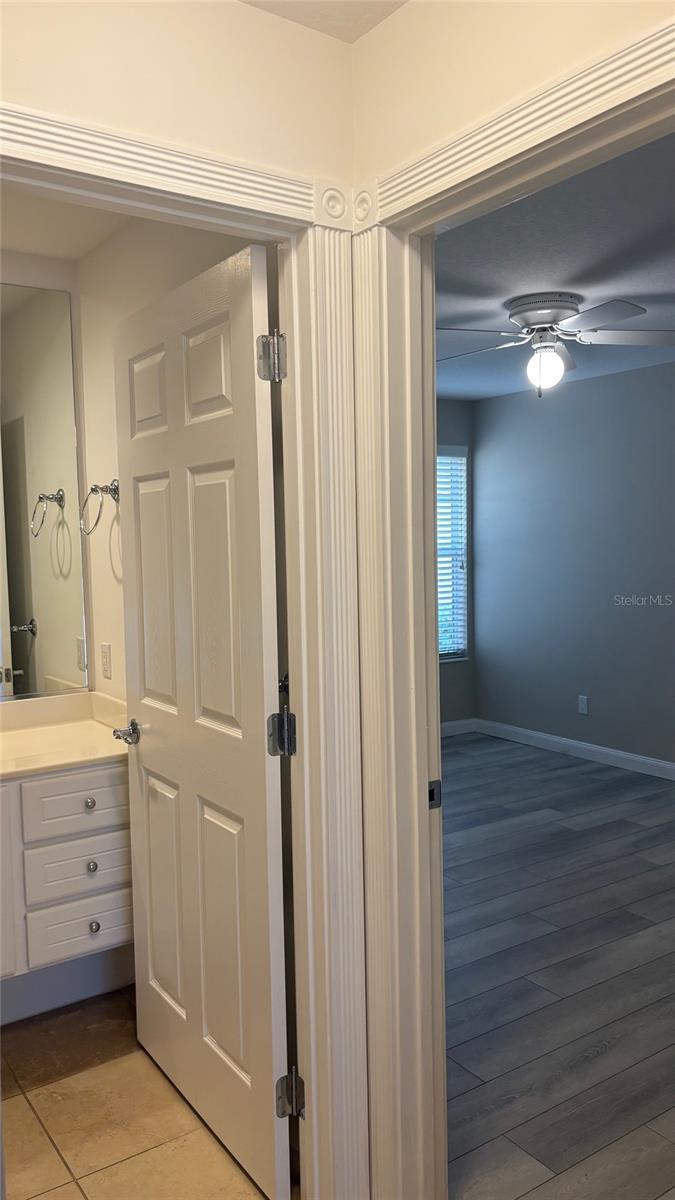 Image 14 of 28 For 11887 Delfina Ln