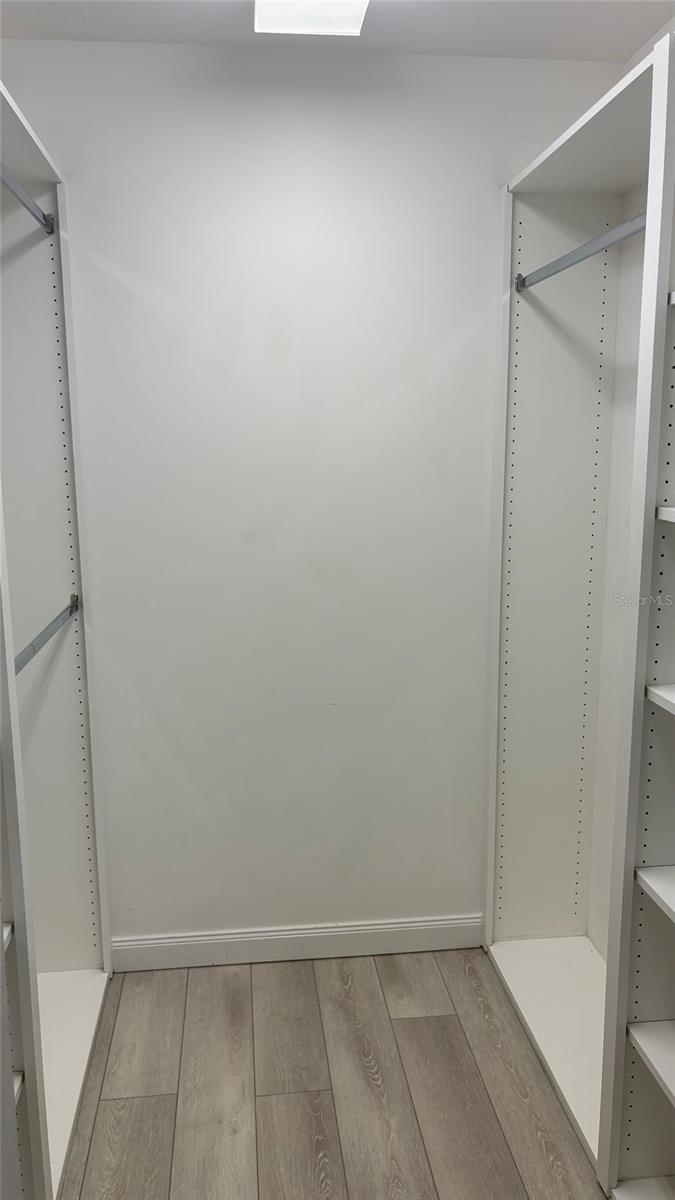 Image 17 of 28 For 11887 Delfina Ln