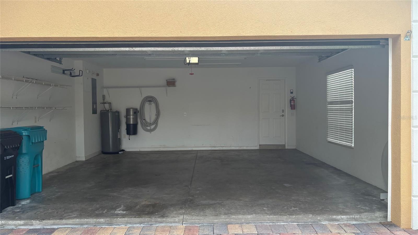 Image 20 of 28 For 11887 Delfina Ln