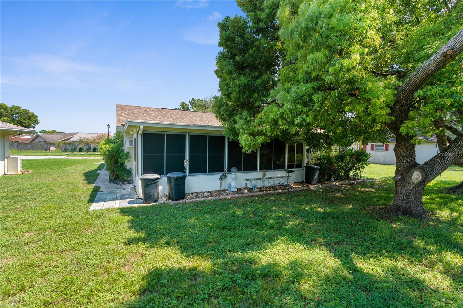 Image 20 of 25 For 12203 Buttonwood Row