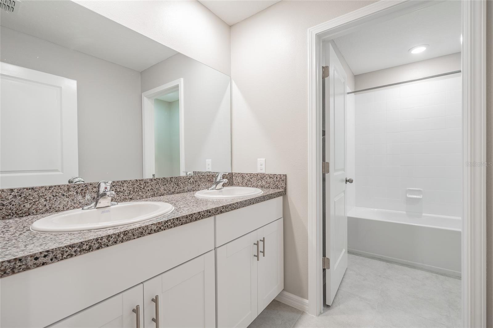 Image 17 of 71 For 31807 Barrel Wave Way