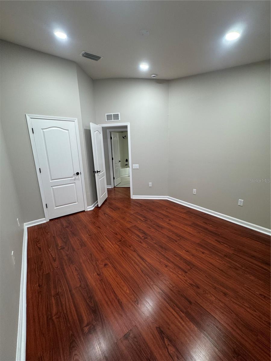 Image 16 of 36 For 4814 Pond Ridge Drive