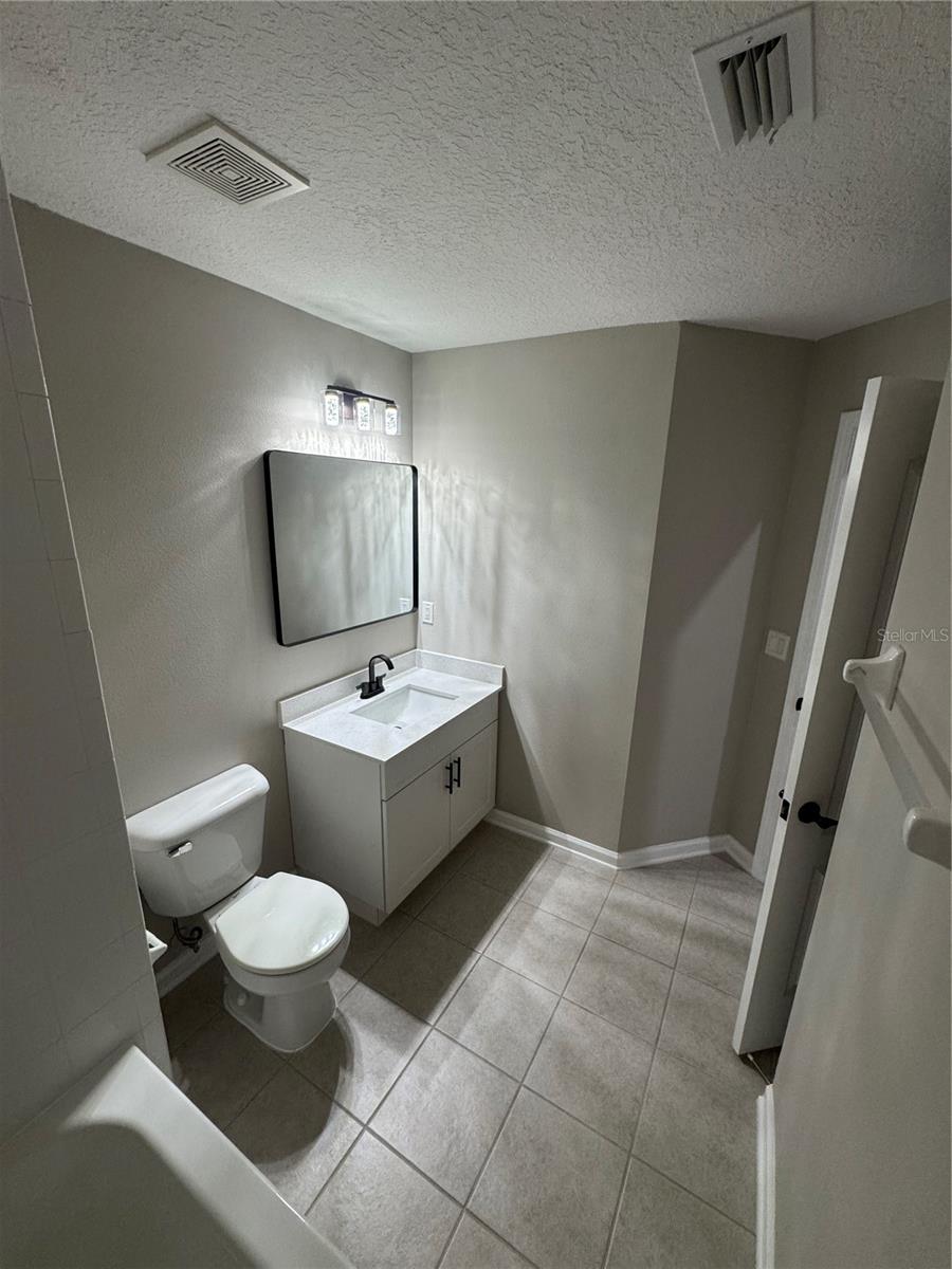 Image 23 of 36 For 4814 Pond Ridge Drive