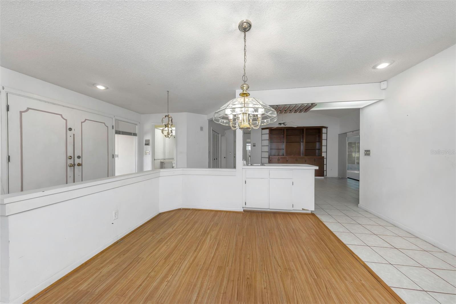 Image 10 of 37 For 2894 Rollingwood Court