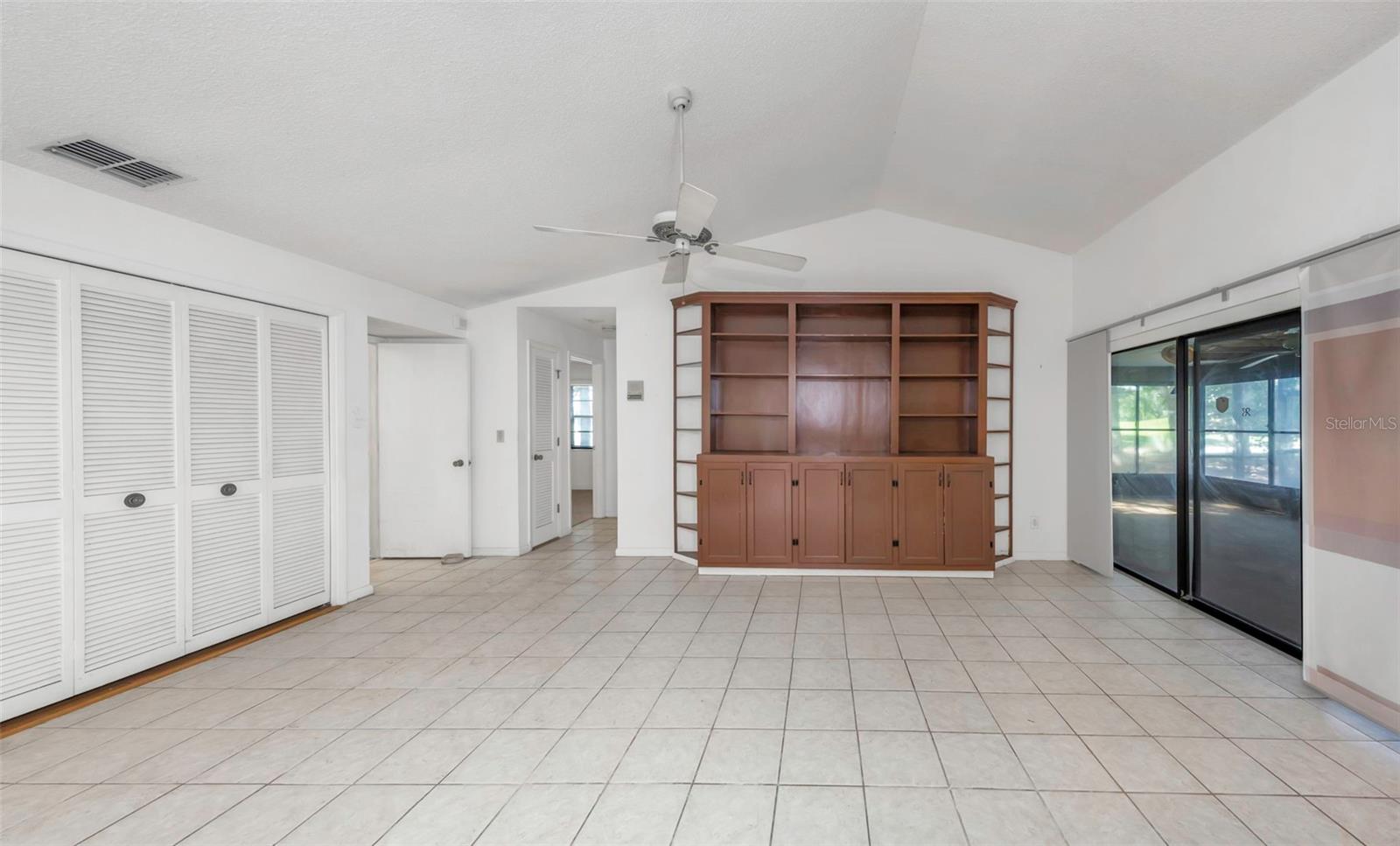 Image 20 of 37 For 2894 Rollingwood Court