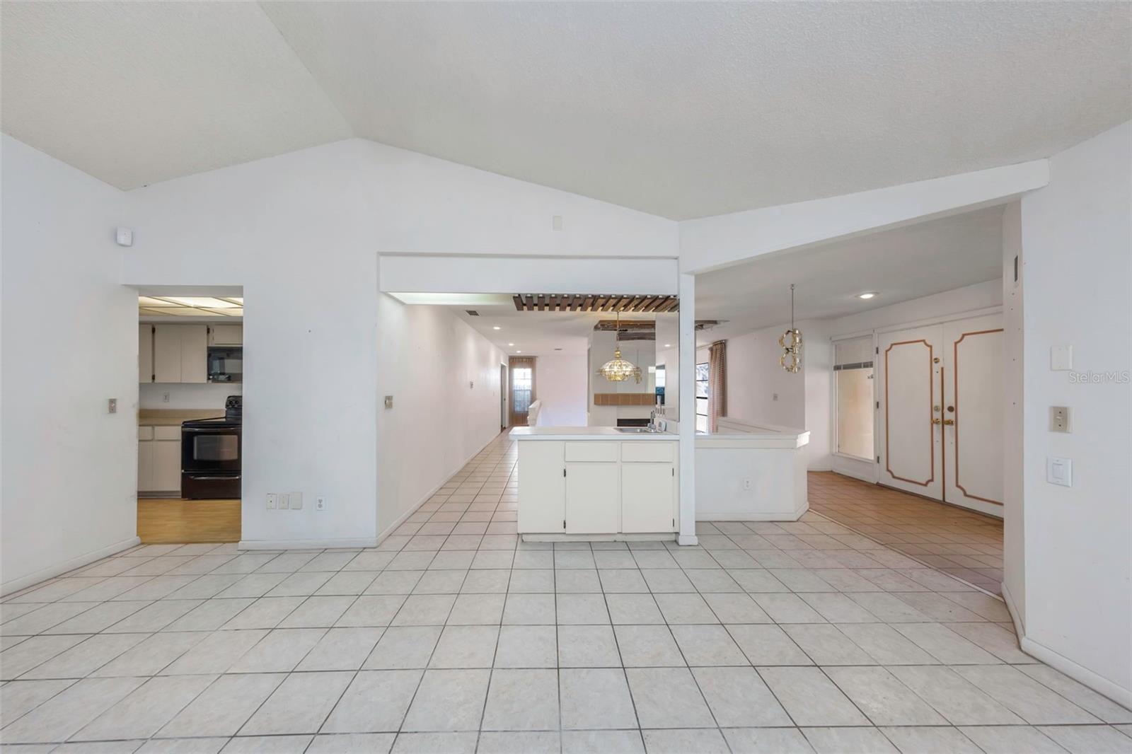 Image 21 of 37 For 2894 Rollingwood Court