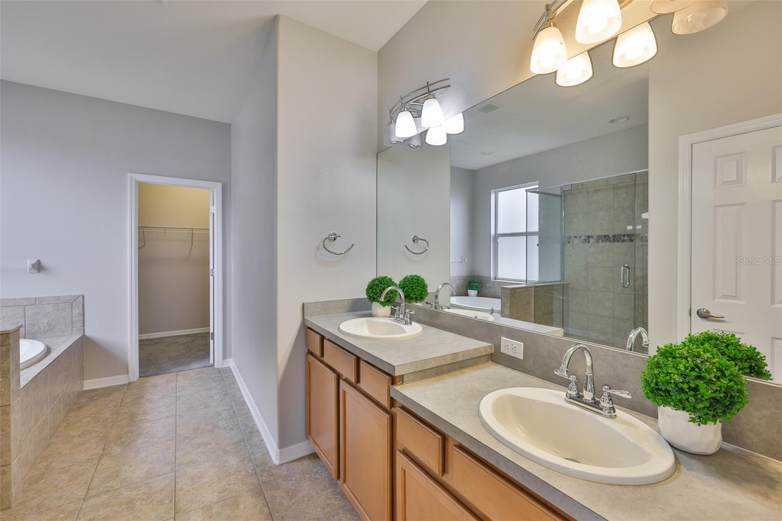 Image 22 of 45 For 813 Seminole Sky Drive