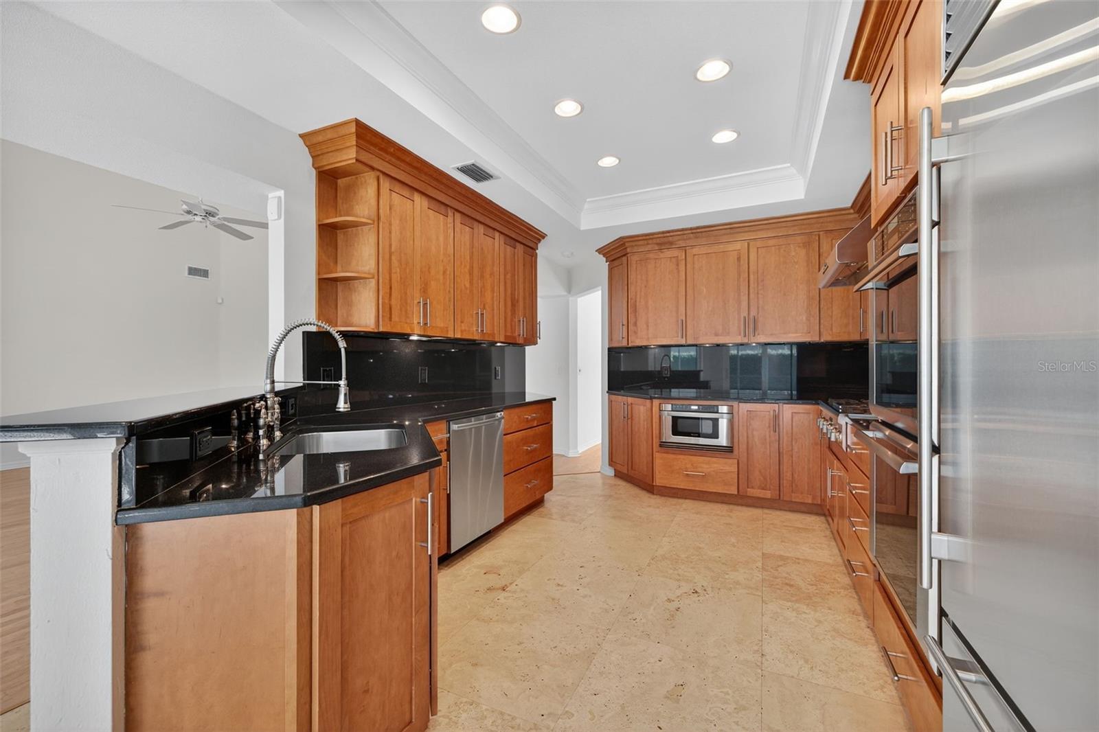 Image 11 of 53 For 4404 Azeele Street