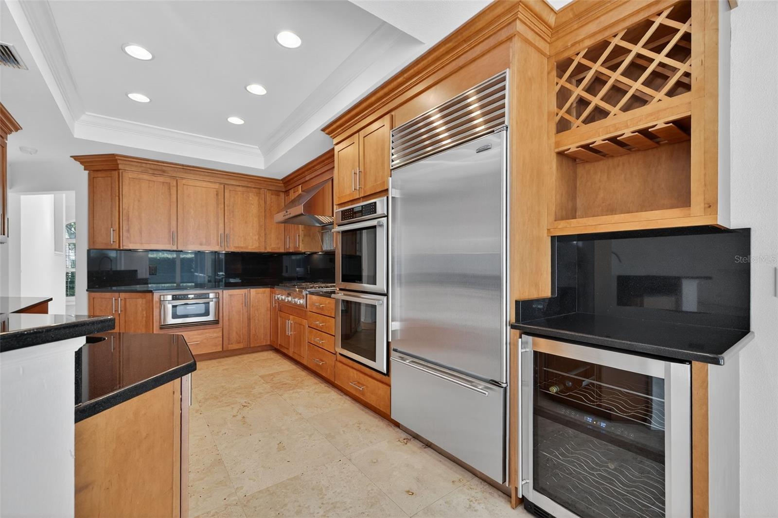 Image 12 of 53 For 4404 Azeele Street