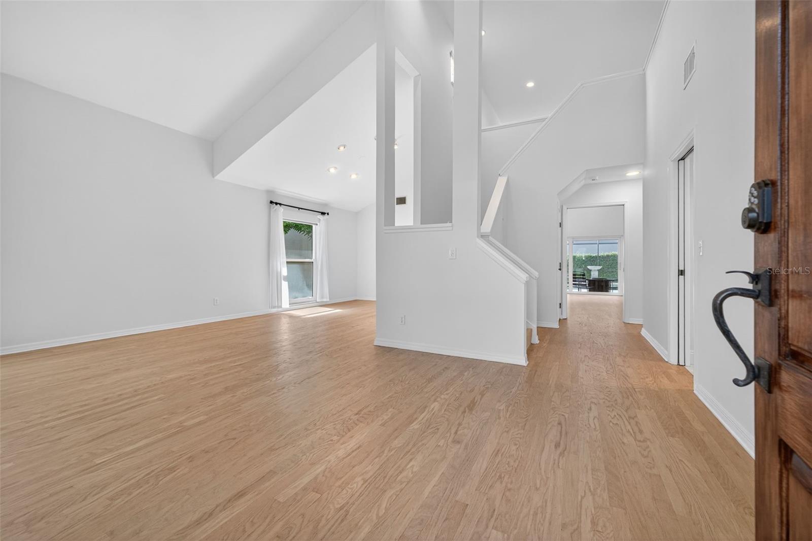 Image 3 of 53 For 4404 Azeele Street