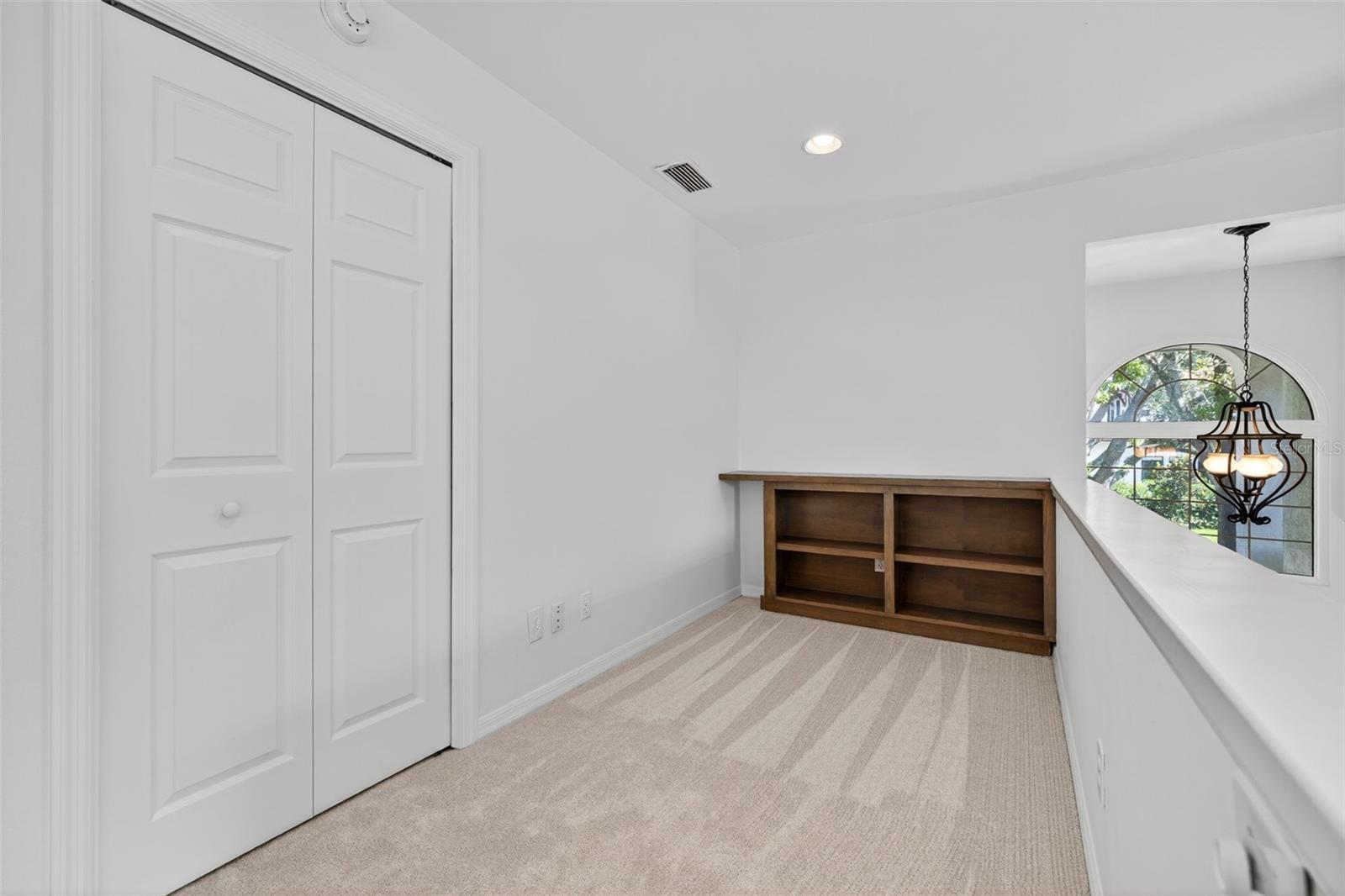 Image 33 of 53 For 4404 Azeele Street