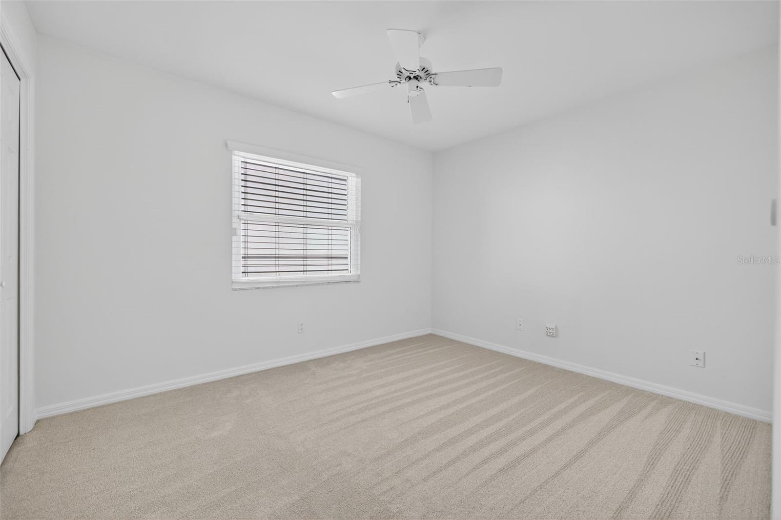 Image 36 of 53 For 4404 Azeele Street