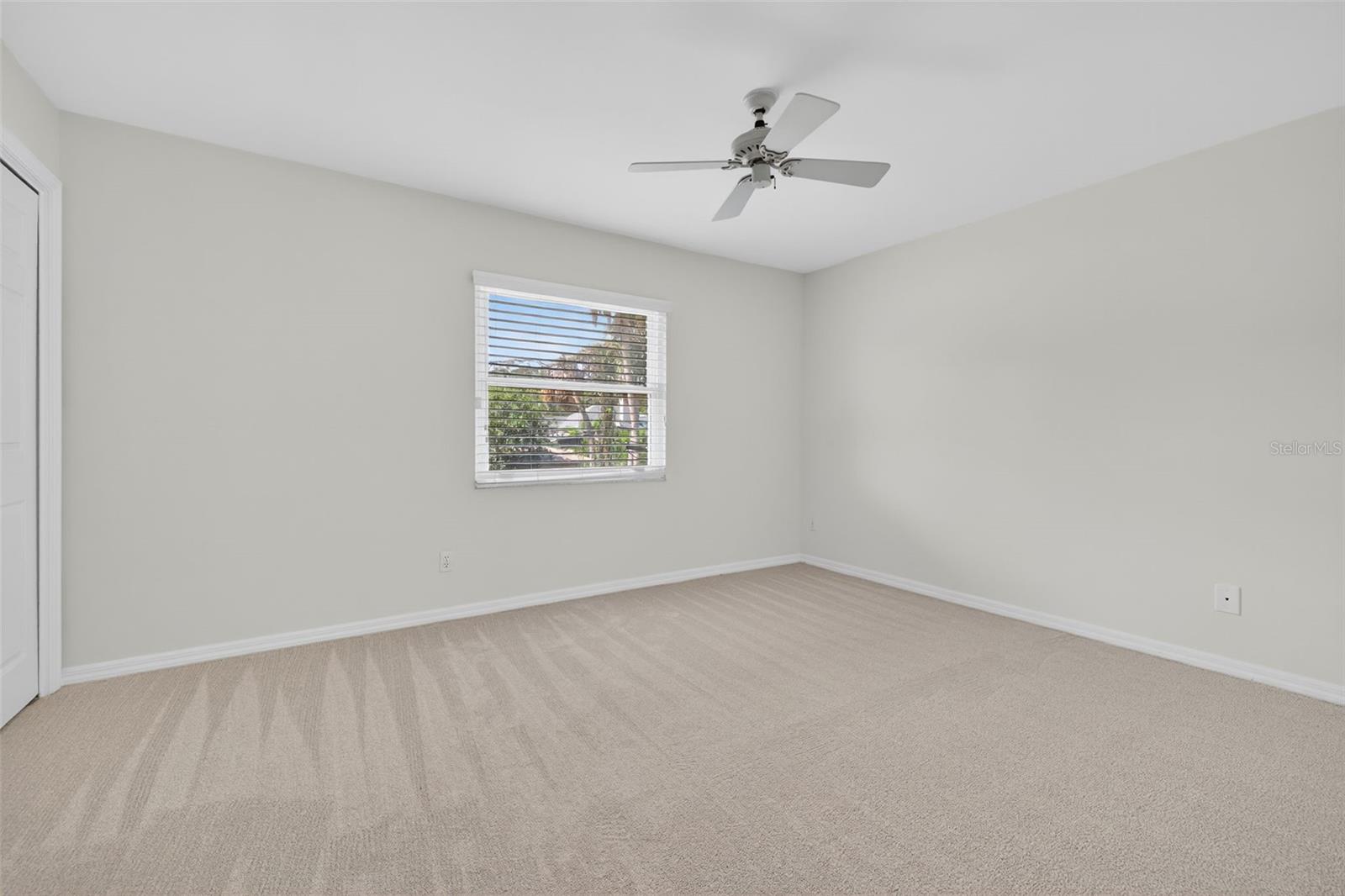 Image 39 of 53 For 4404 Azeele Street
