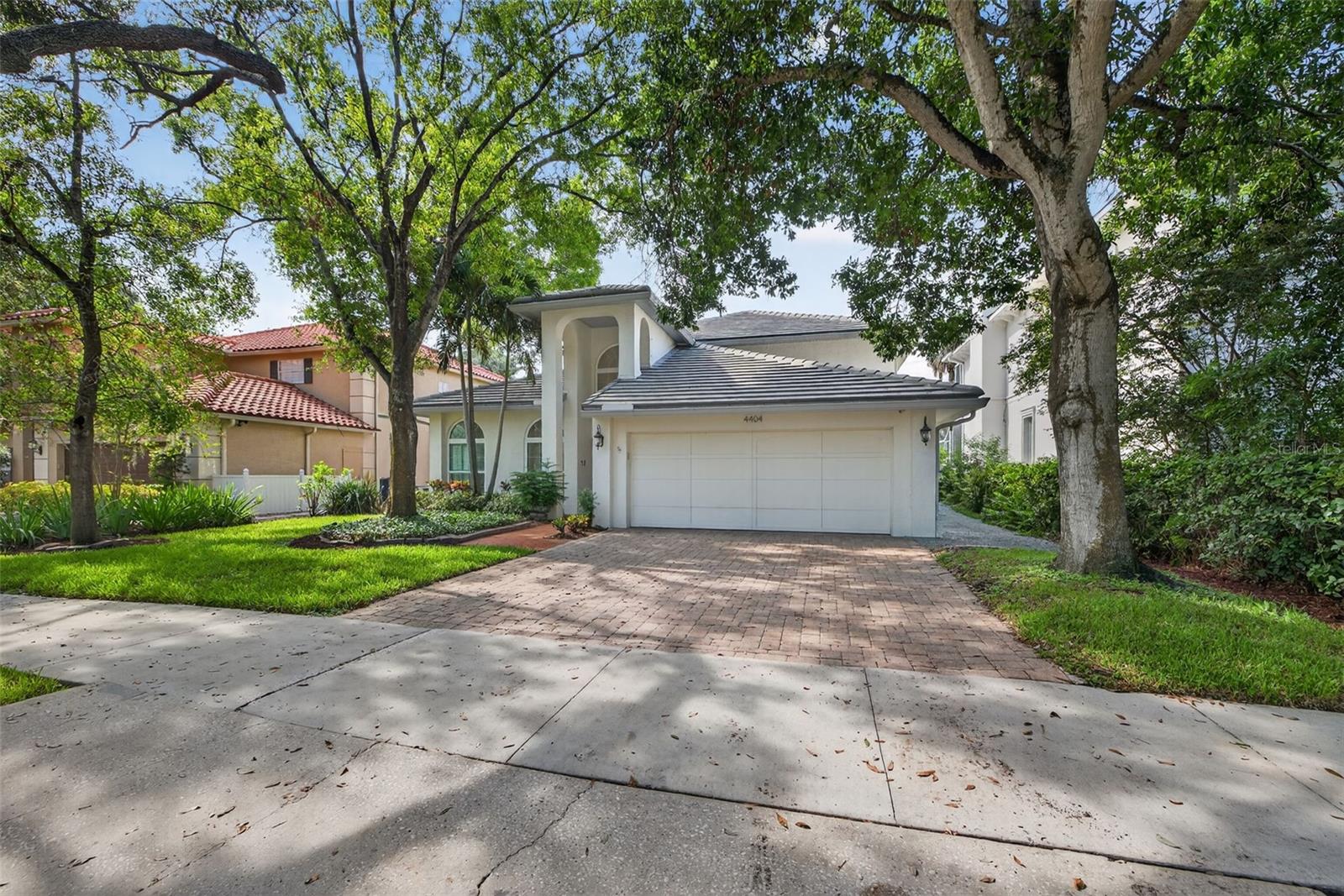 Image 49 of 53 For 4404 Azeele Street