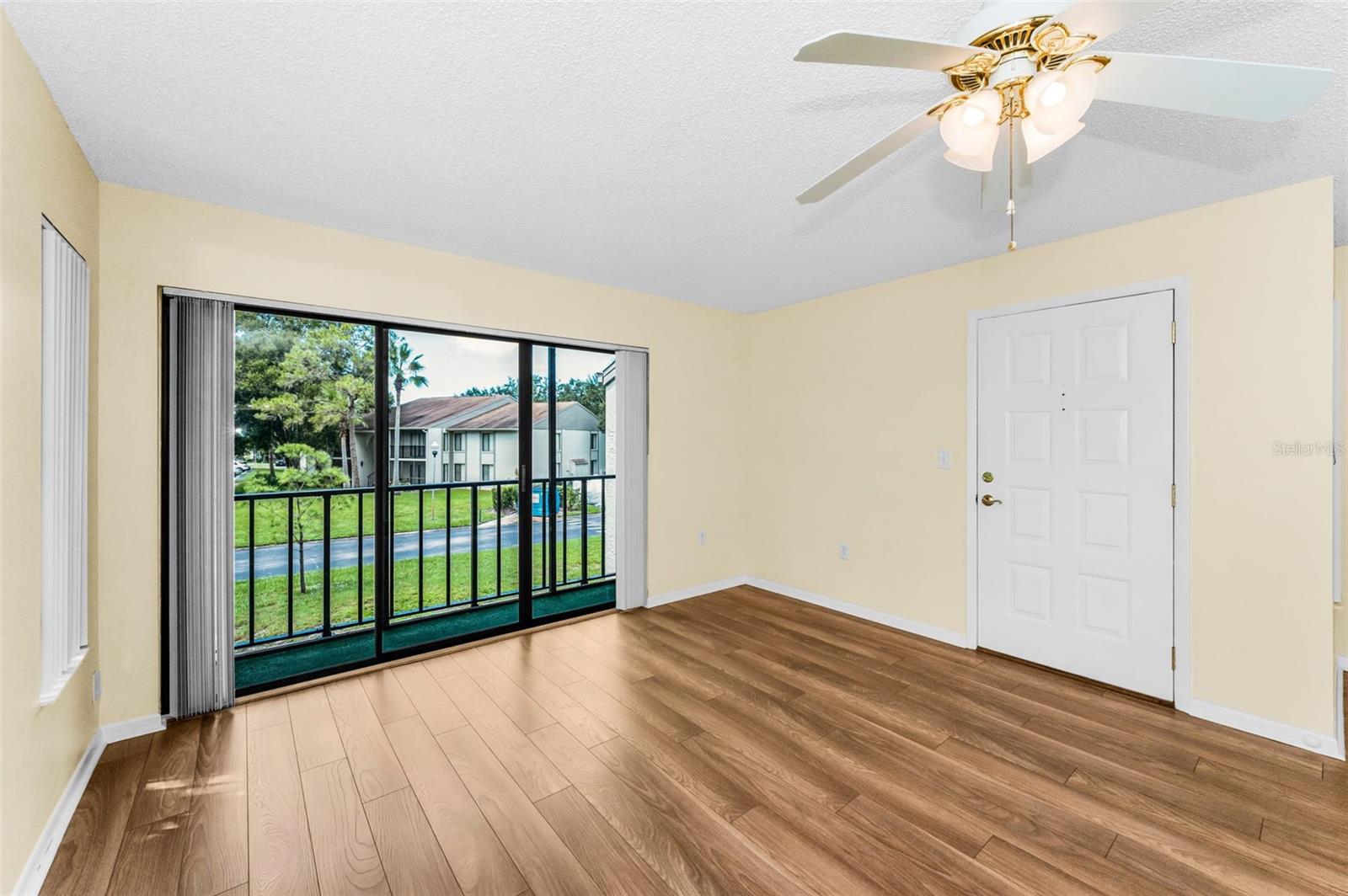 Image 16 of 62 For 2687 Pine Ridge Way S F2