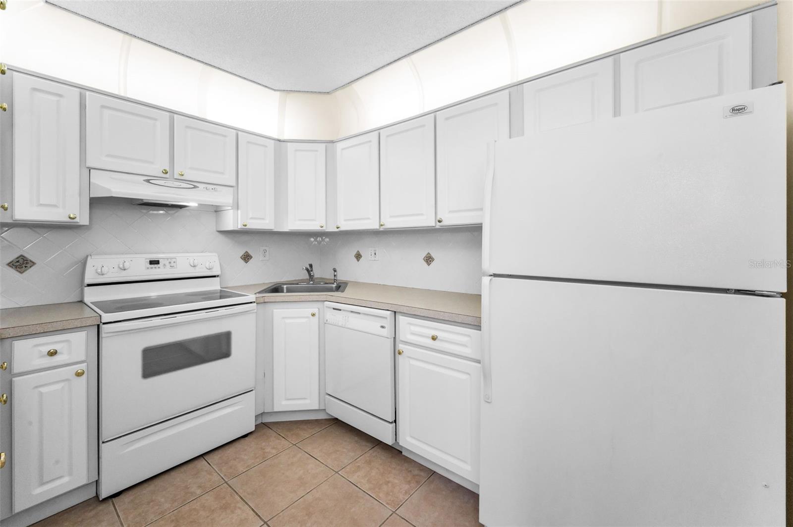Image 26 of 62 For 2687 Pine Ridge Way S F2