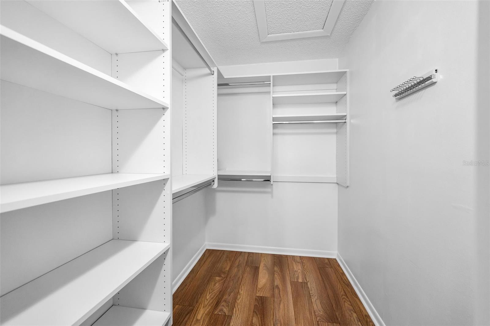 Image 32 of 62 For 2687 Pine Ridge Way S F2