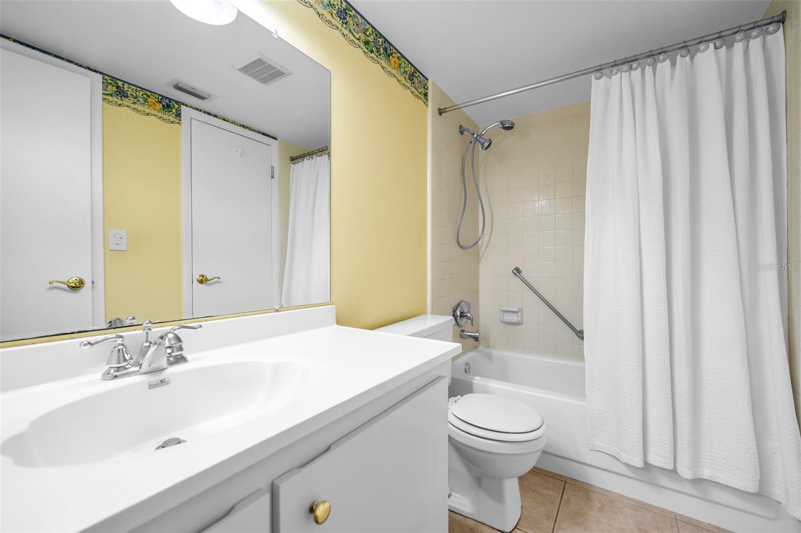Image 33 of 62 For 2687 Pine Ridge Way S F2