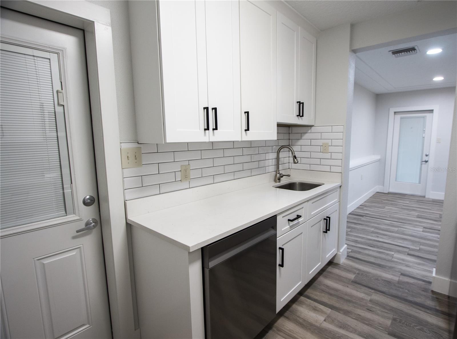 Listing photo id 8 for 111 143rd Avenue
