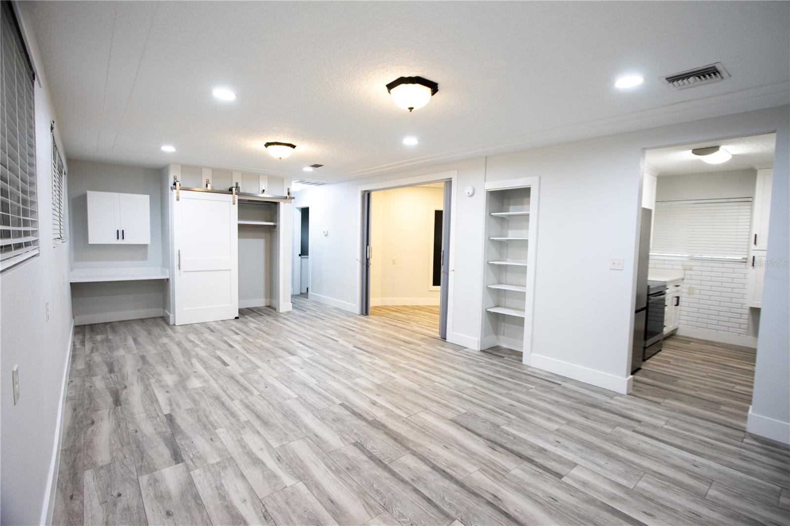 Listing photo id 9 for 111 143rd Avenue