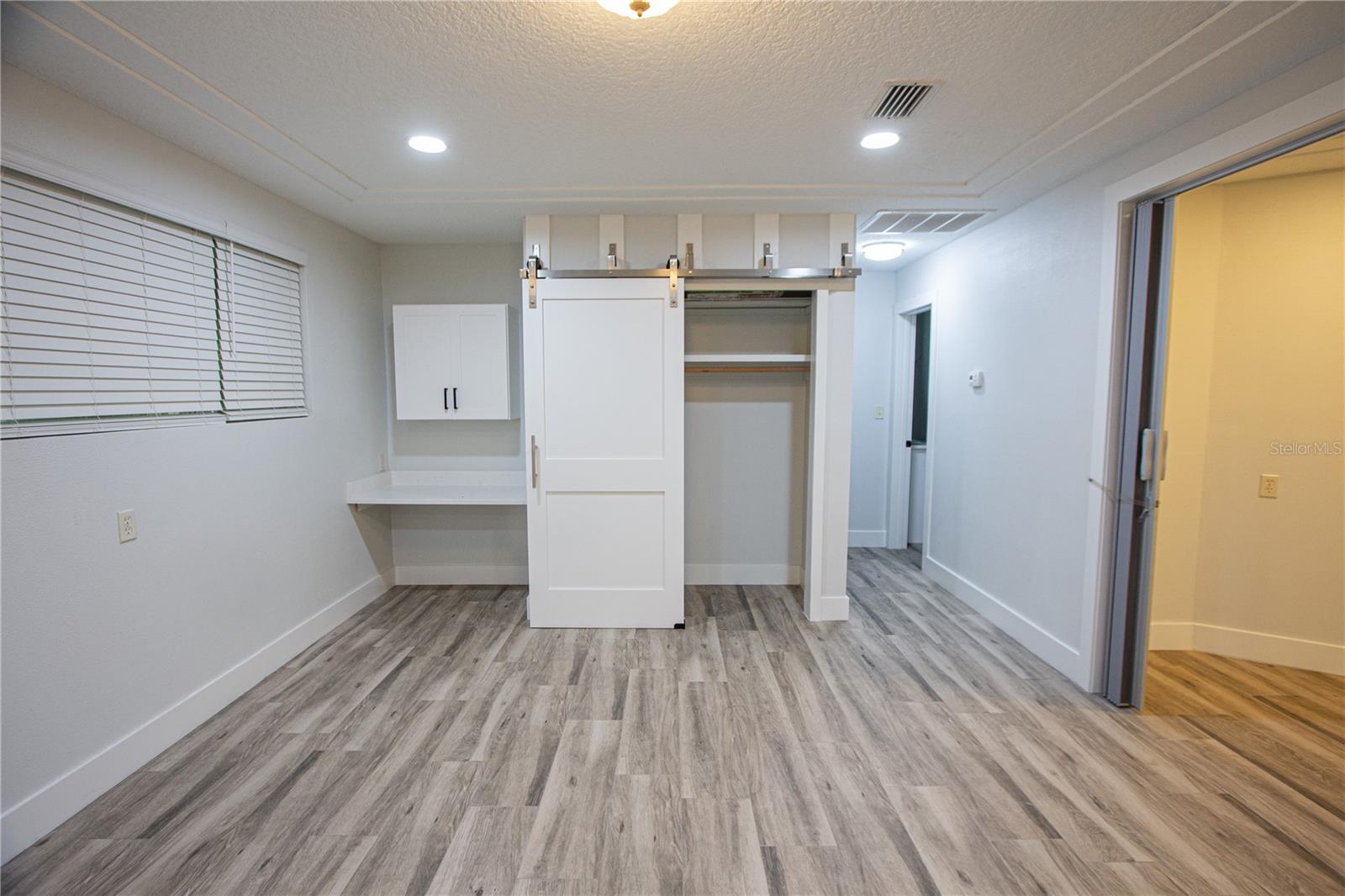 Listing photo id 10 for 111 143rd Avenue