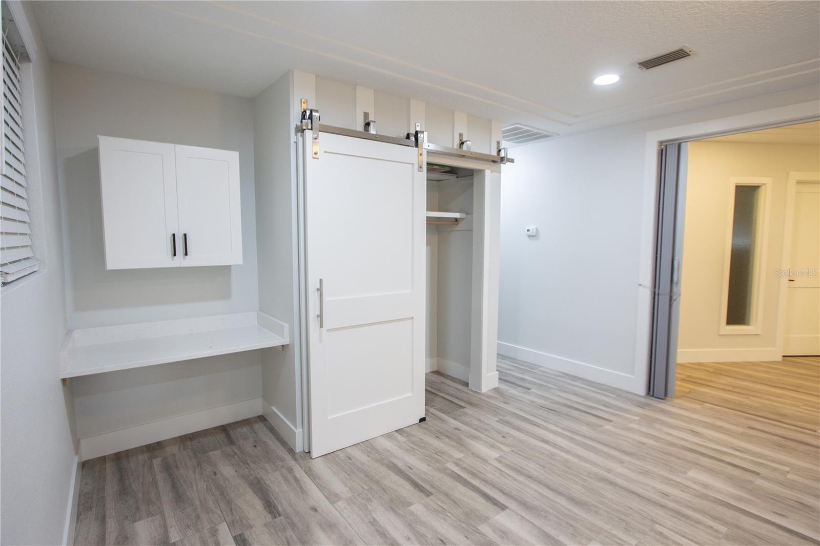 Listing photo id 11 for 111 143rd Avenue