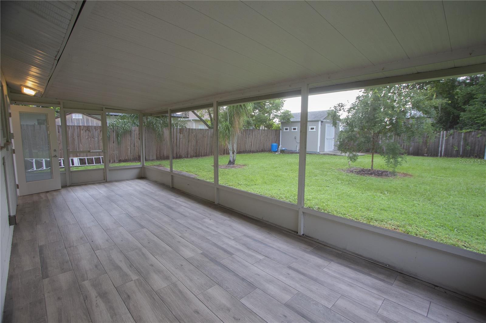 Listing photo id 14 for 111 143rd Avenue