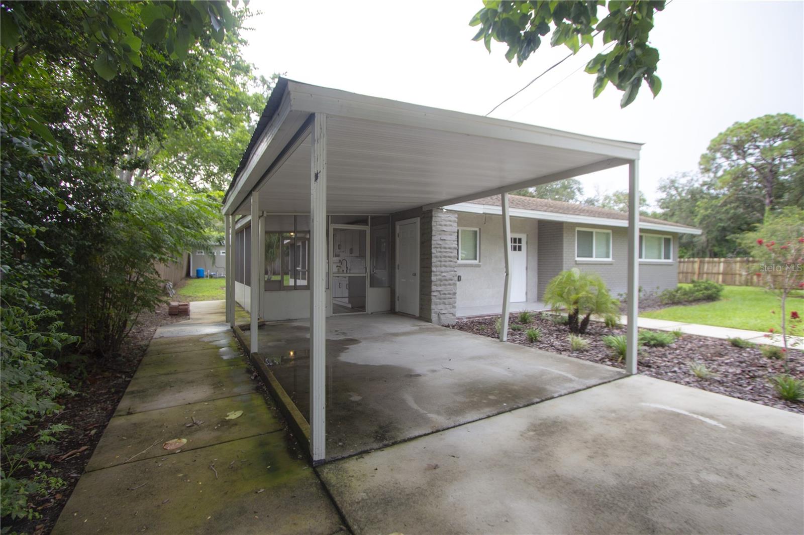 Listing photo id 0 for 111 143rd Avenue