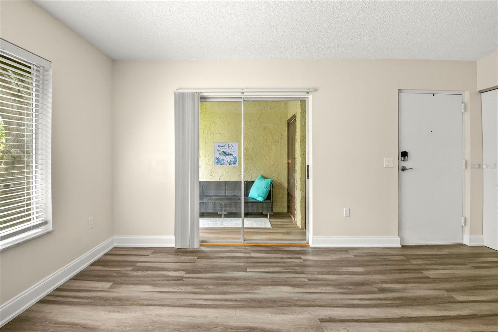 Image 16 of 25 For 4215 Bay Drive 1506f