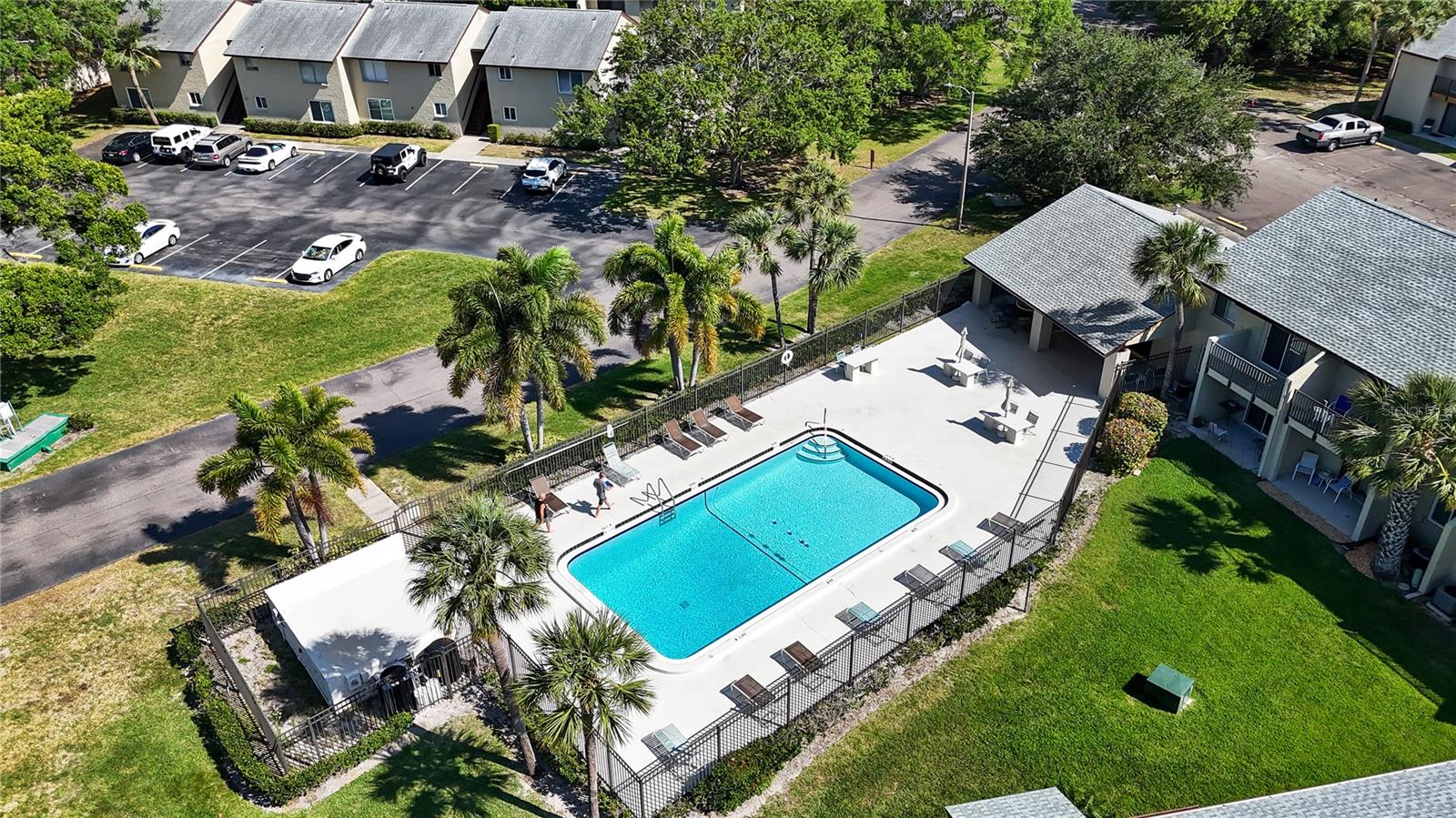 Image 21 of 25 For 4215 Bay Drive 1506f