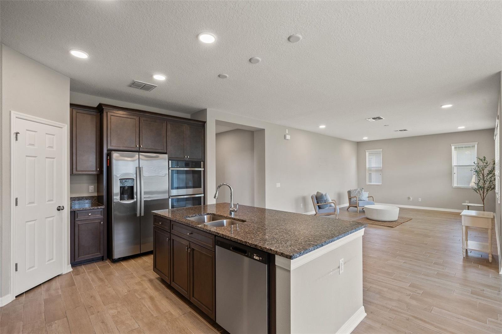 Image 6 of 47 For 31954 Sapna Chime Drive