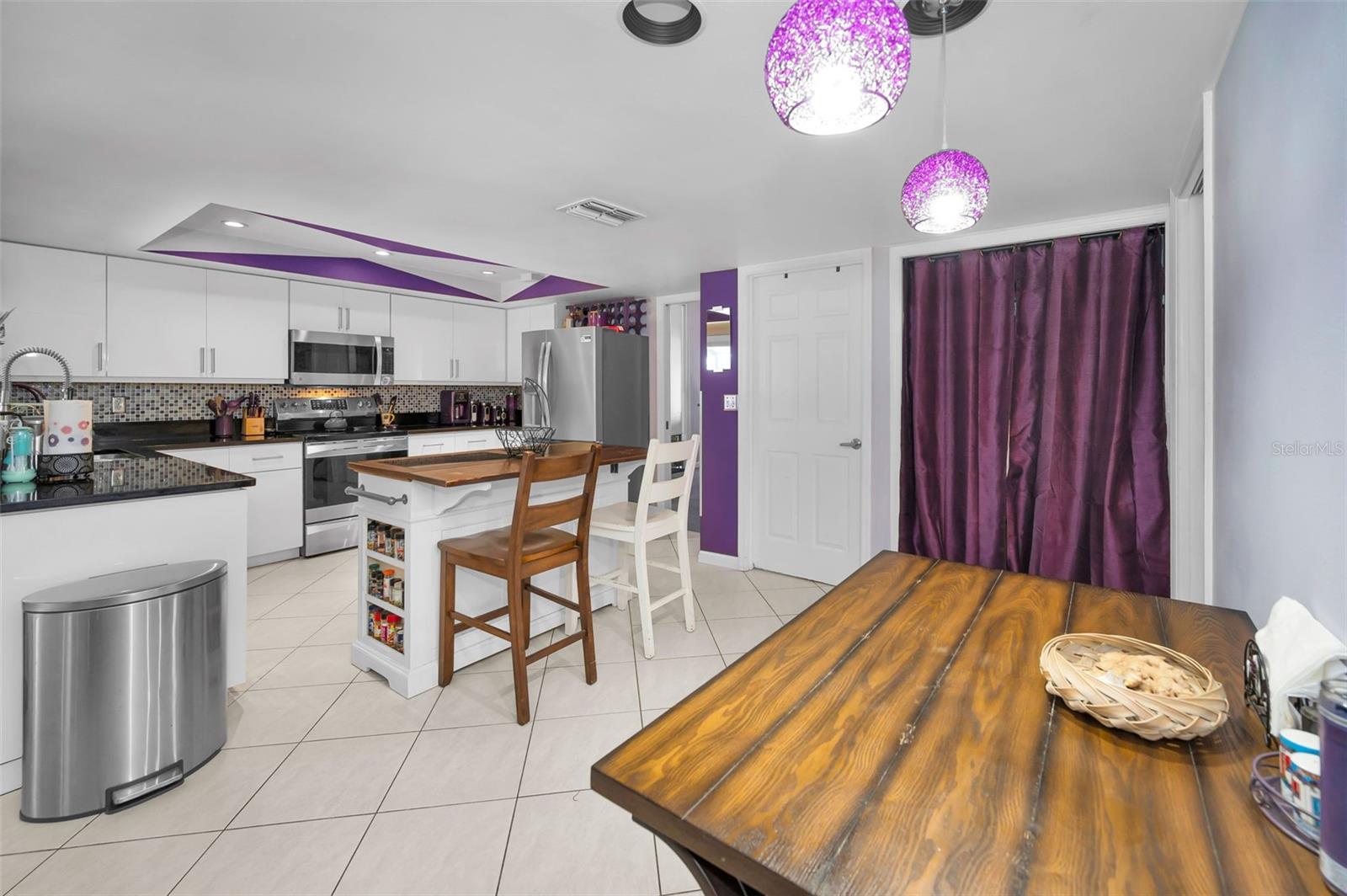 Image 19 of 82 For 14009 Middleton Way