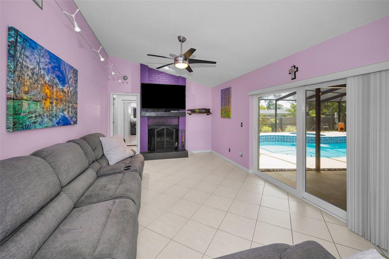 Image 27 of 82 For 14009 Middleton Way