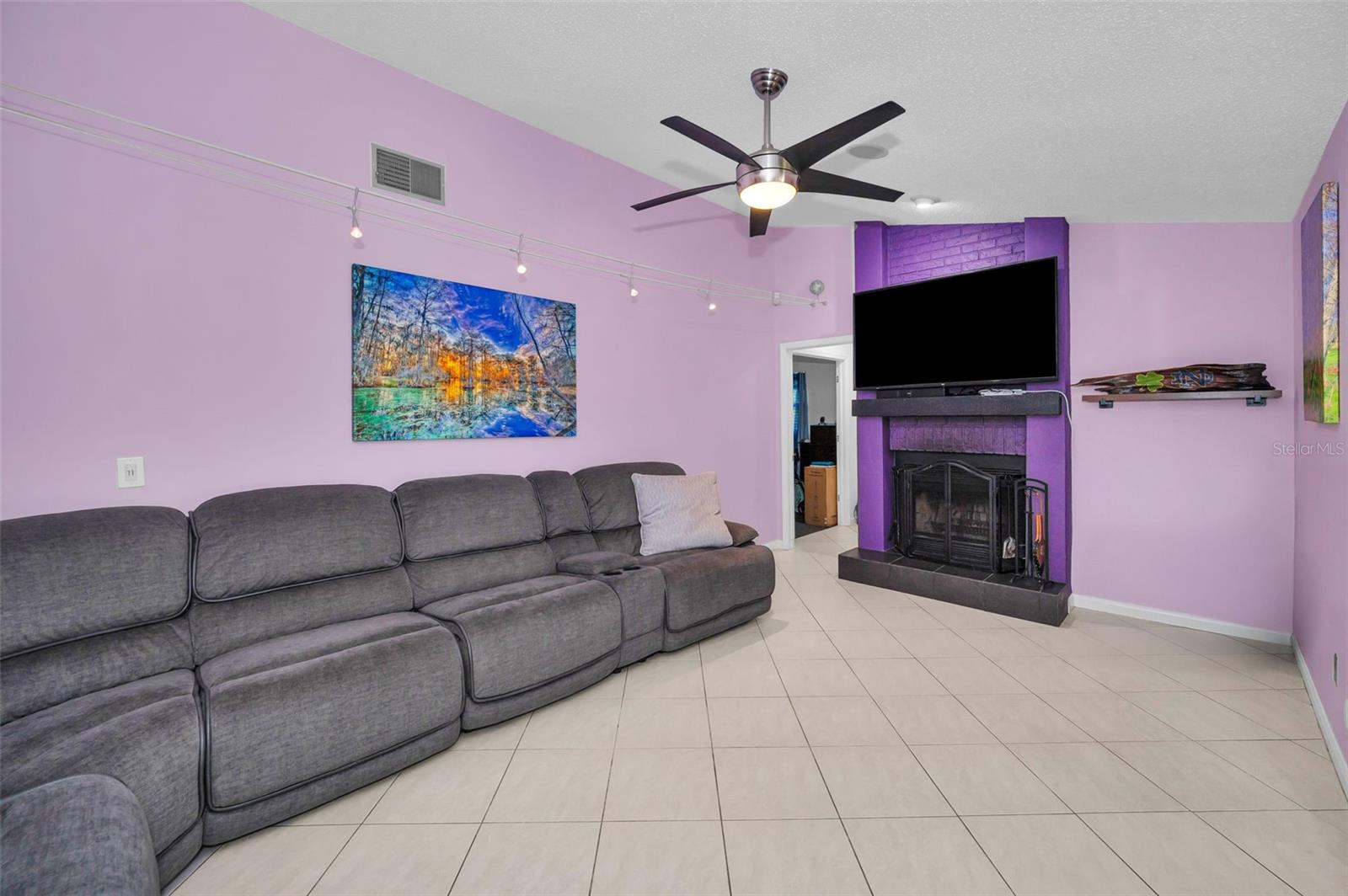 Image 28 of 82 For 14009 Middleton Way