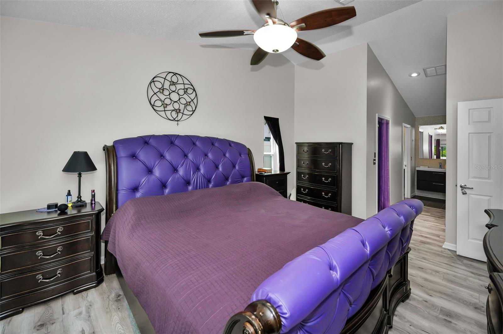 Image 33 of 82 For 14009 Middleton Way